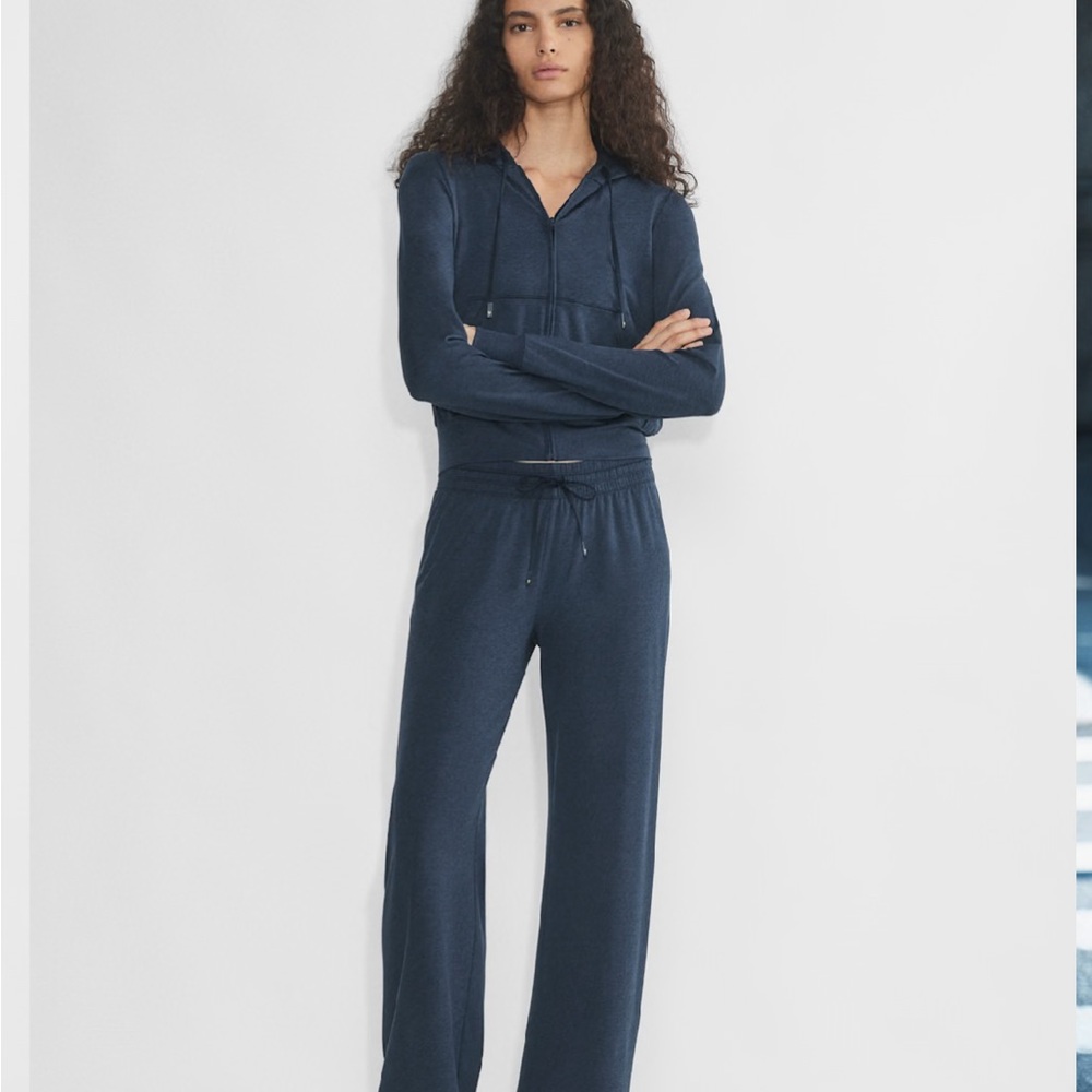 Aritzia soft stream set